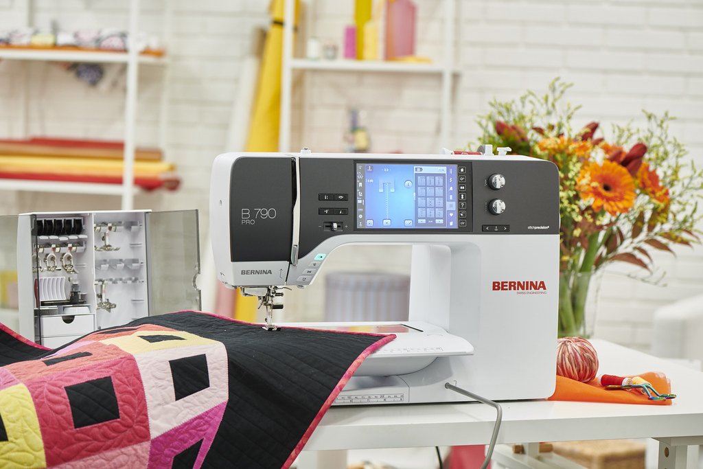 Швейная машина Bernina 790 PRO