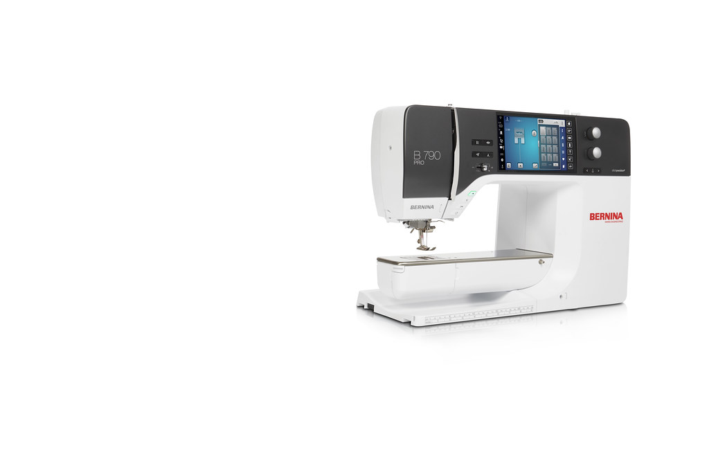 Швейная машина Bernina 790 PRO