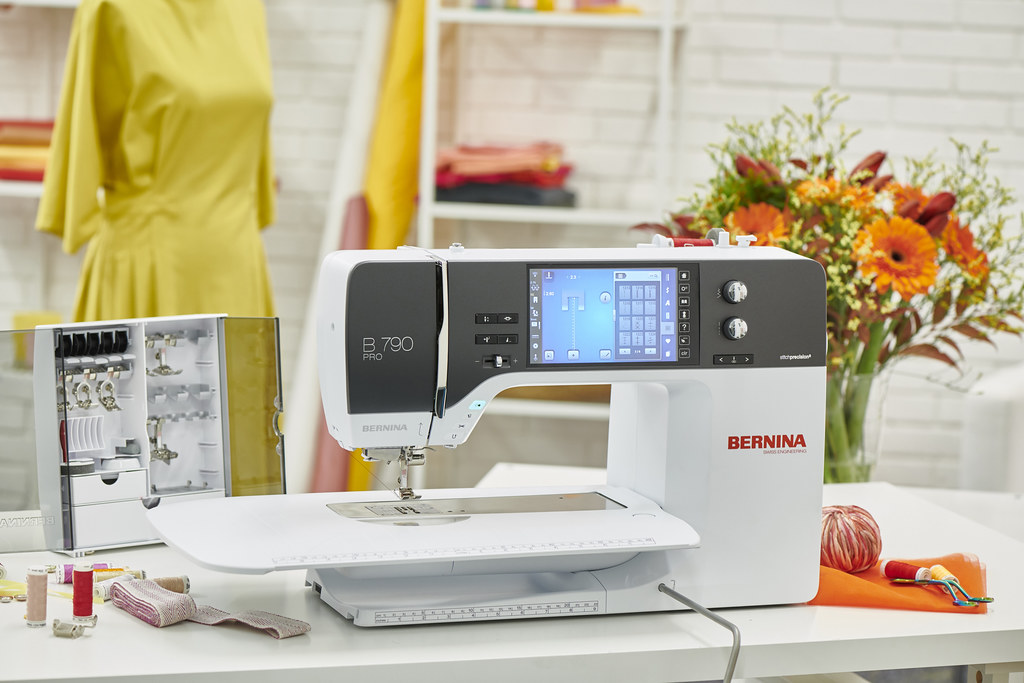 Швейно-вышивальная машина Bernina 790 PRO