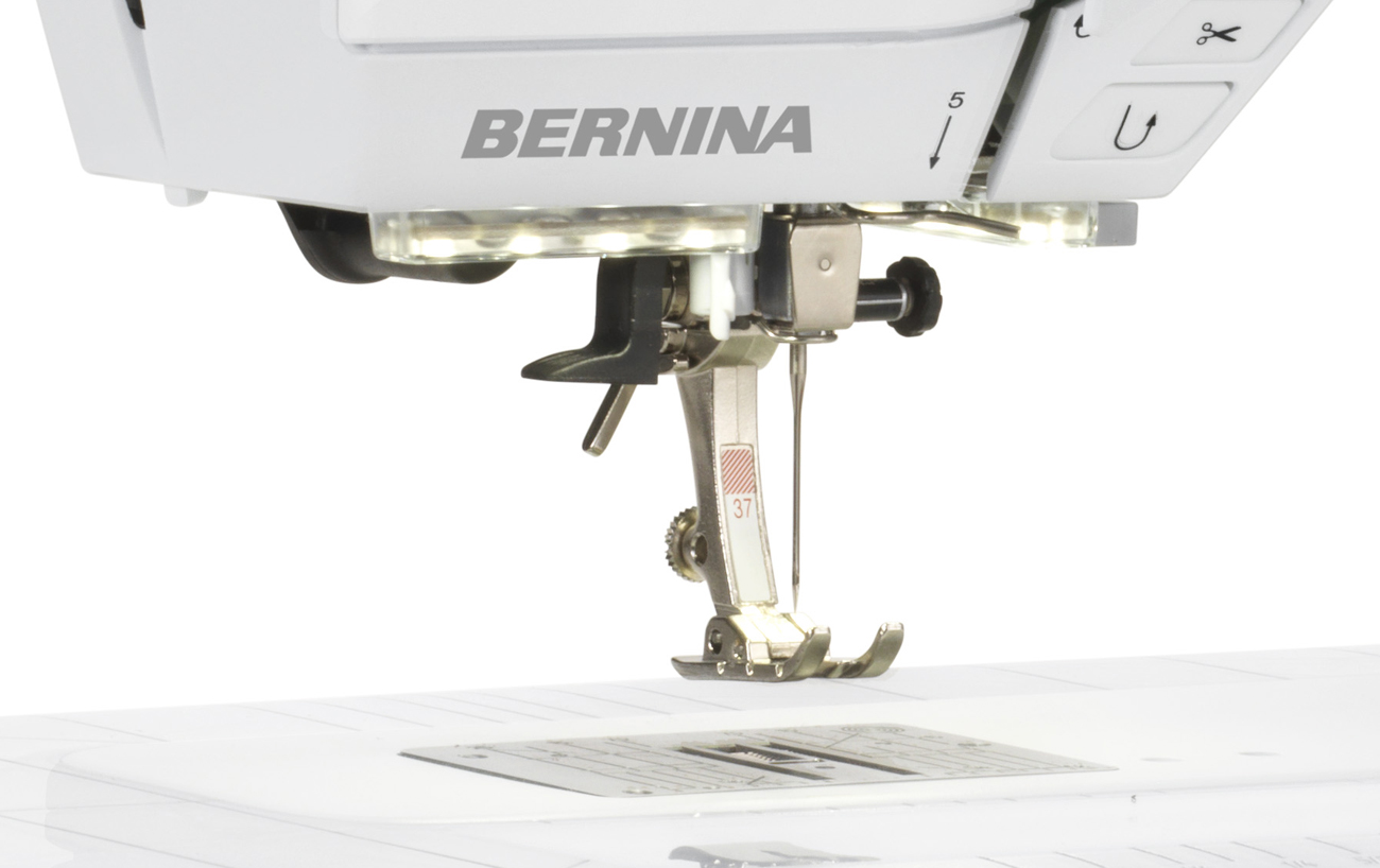 Швейная машина Bernina 475 QE
