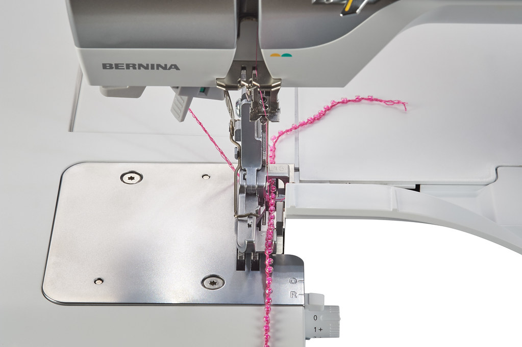 Лапка  Bernina для пришивания бисера и блёсток  # L15 для L850/L860