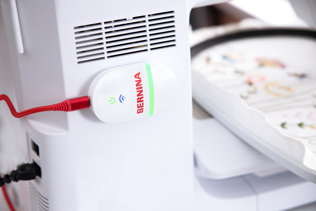 BERNINA WiFi Connector.jpg